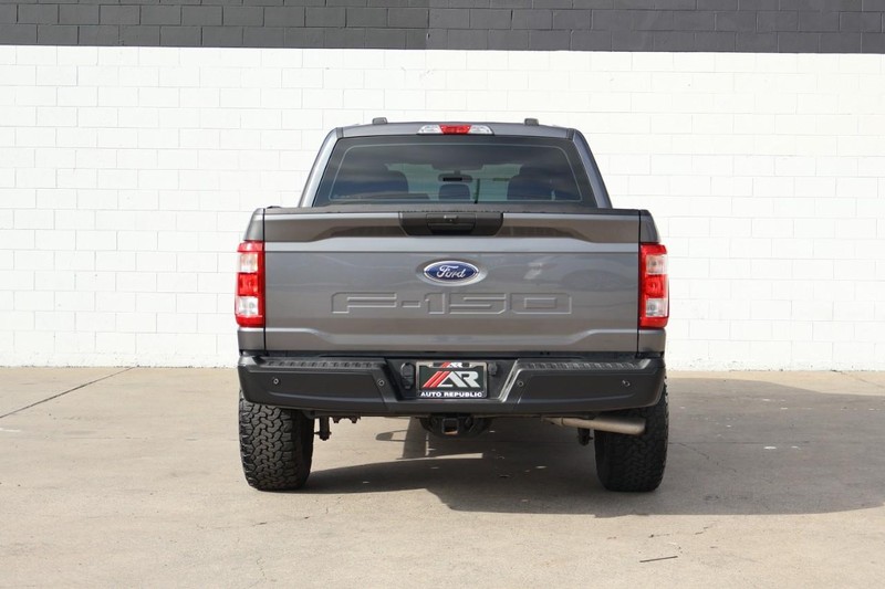 Ford F-150 Vehicle Full-screen Gallery Image 07