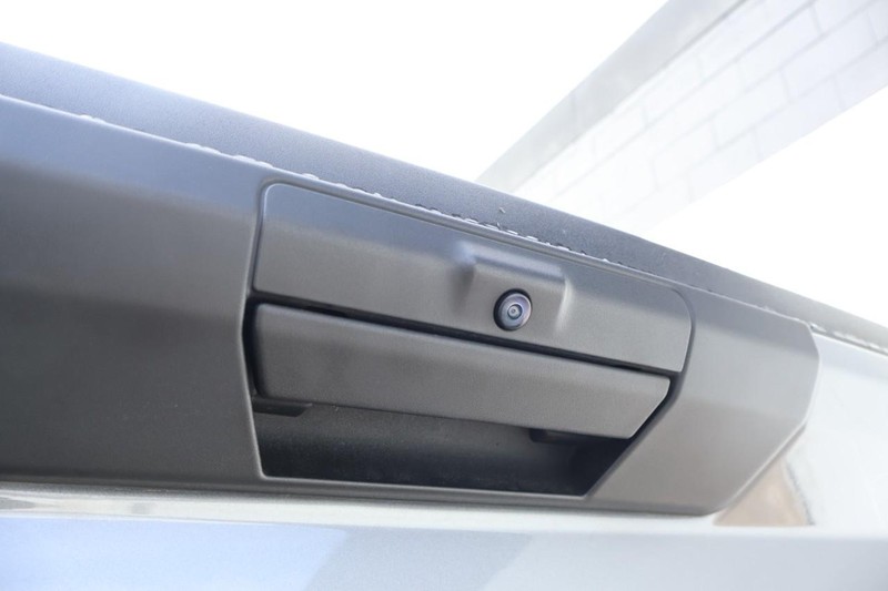 Ford F-150 Vehicle Full-screen Gallery Image 09