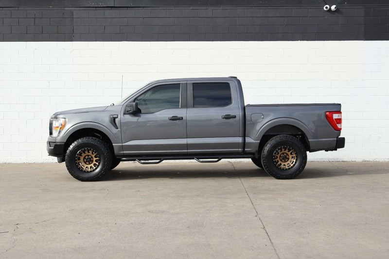 Ford F-150 Vehicle Full-screen Gallery Image 12