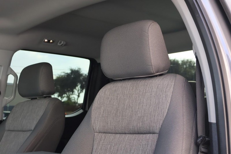 Ford F-150 Vehicle Full-screen Gallery Image 22