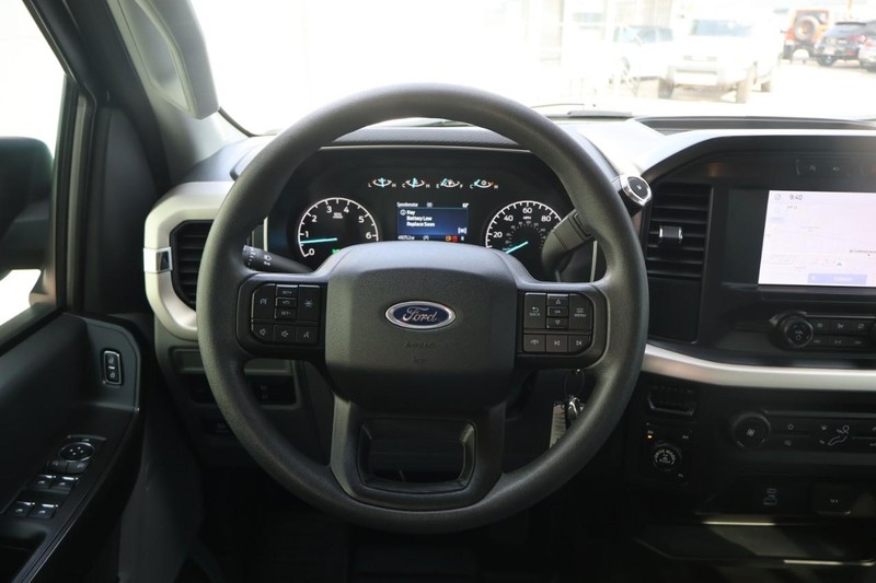 Ford F-150 Vehicle Full-screen Gallery Image 29