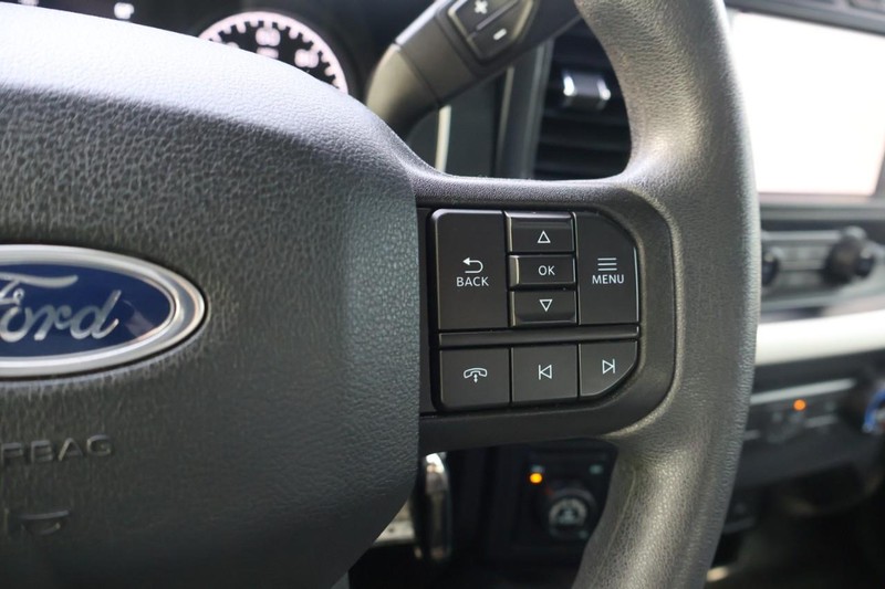 Ford F-150 Vehicle Full-screen Gallery Image 31