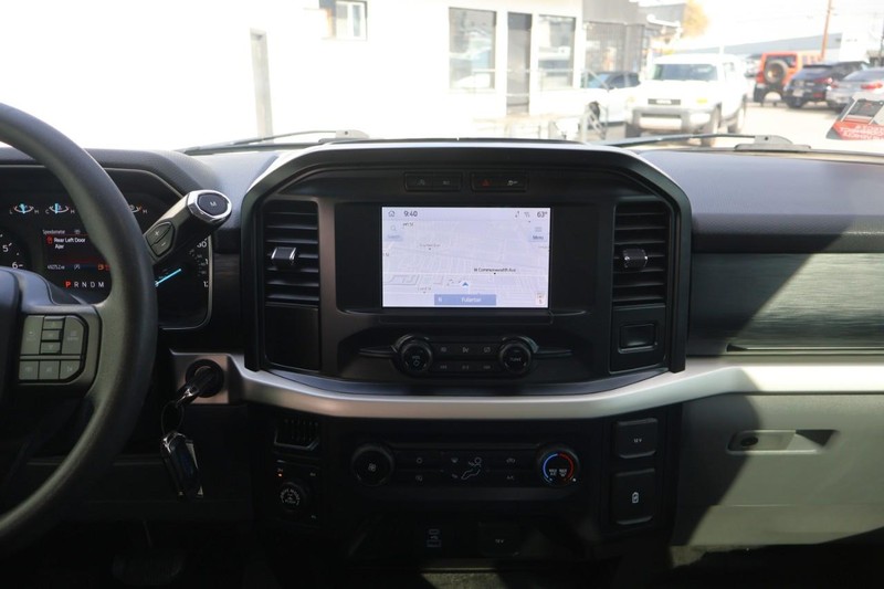 Ford F-150 Vehicle Full-screen Gallery Image 32