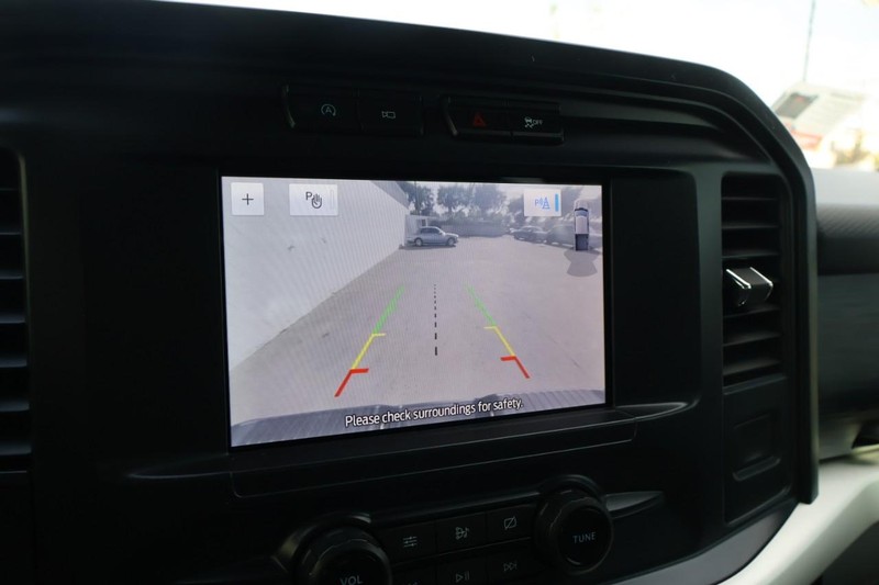 Ford F-150 Vehicle Full-screen Gallery Image 34