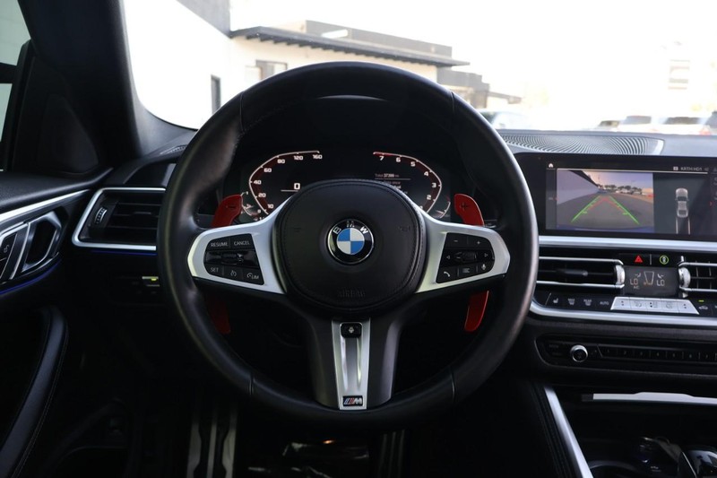 BMW 4 Series Vehicle Full-screen Gallery Image 29