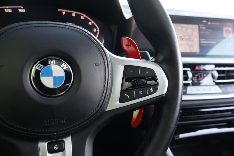 BMW 4 Series Vehicle Full-screen Gallery Image 32