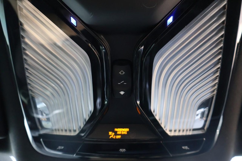 BMW 4 Series Vehicle Full-screen Gallery Image 41