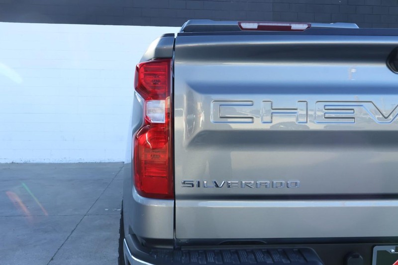 Chevrolet Silverado 1500 Vehicle Full-screen Gallery Image 07