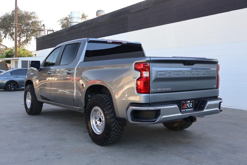Chevrolet Silverado 1500 Vehicle Full-screen Gallery Image 10