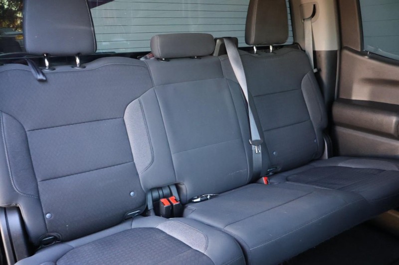 Chevrolet Silverado 1500 Vehicle Full-screen Gallery Image 25