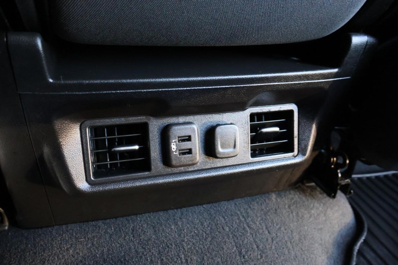 Chevrolet Silverado 1500 Vehicle Full-screen Gallery Image 26