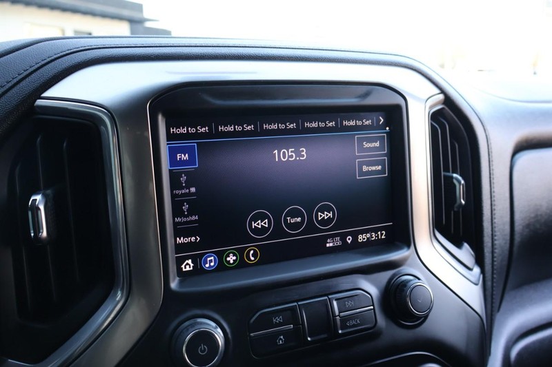 Chevrolet Silverado 1500 Vehicle Full-screen Gallery Image 34