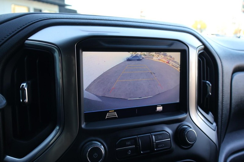 Chevrolet Silverado 1500 Vehicle Full-screen Gallery Image 35