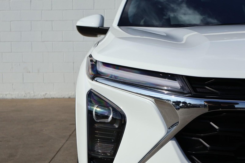 Chevrolet Trax Vehicle Full-screen Gallery Image 03