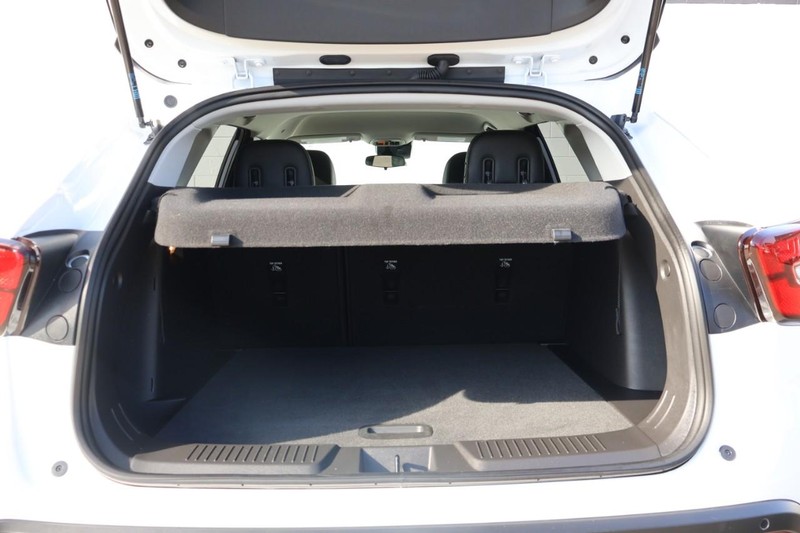 Chevrolet Trax Vehicle Full-screen Gallery Image 09