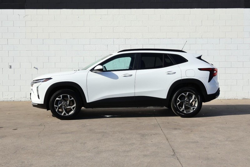 Chevrolet Trax Vehicle Full-screen Gallery Image 11