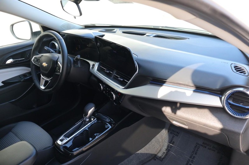 Chevrolet Trax Vehicle Full-screen Gallery Image 21