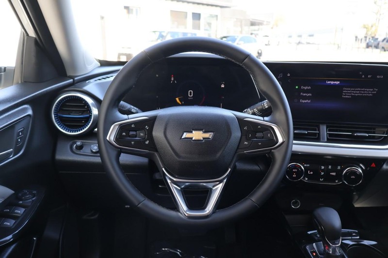 Chevrolet Trax Vehicle Full-screen Gallery Image 26