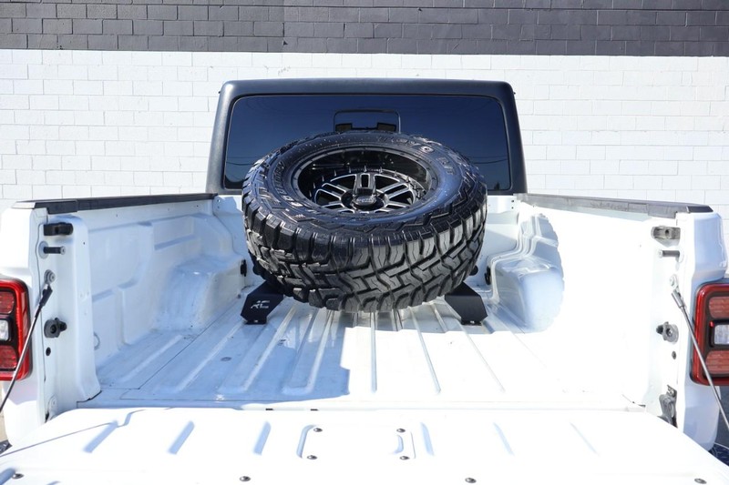 Jeep Gladiator Vehicle Full-screen Gallery Image 09