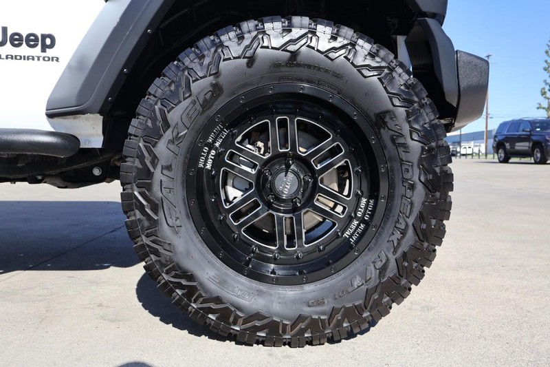 Jeep Gladiator Vehicle Full-screen Gallery Image 17