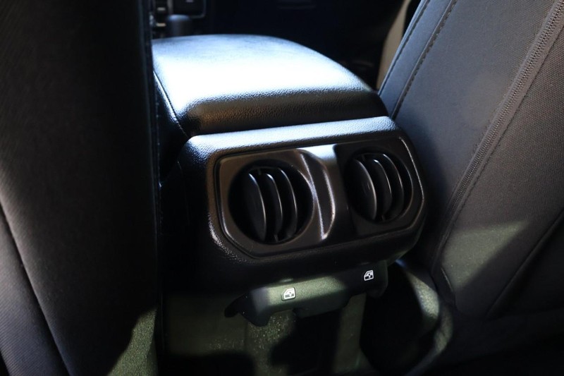 Jeep Gladiator Vehicle Full-screen Gallery Image 28