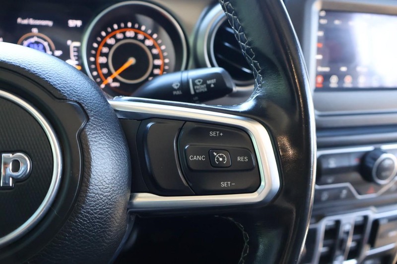 Jeep Gladiator Vehicle Full-screen Gallery Image 33