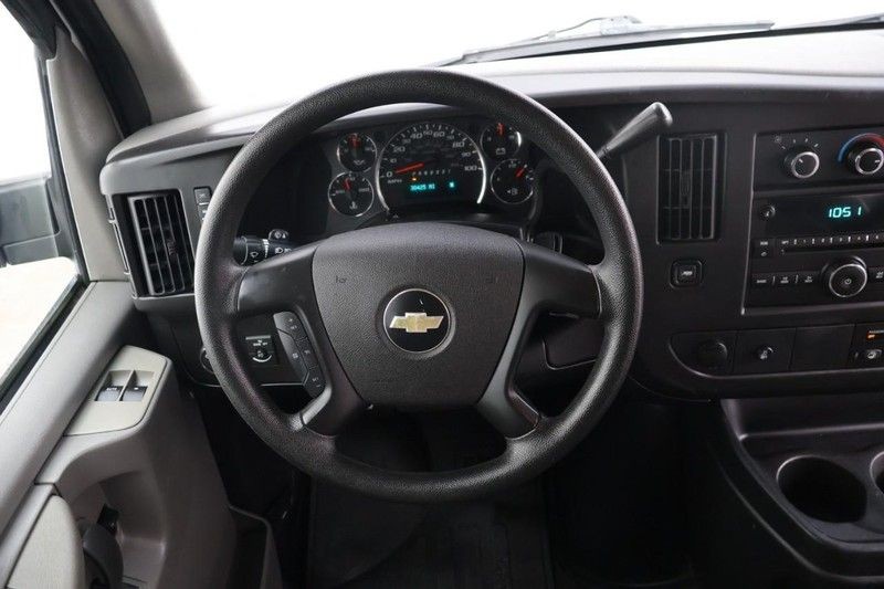 Chevrolet Express Passenger Vehicle Full-screen Gallery Image 29