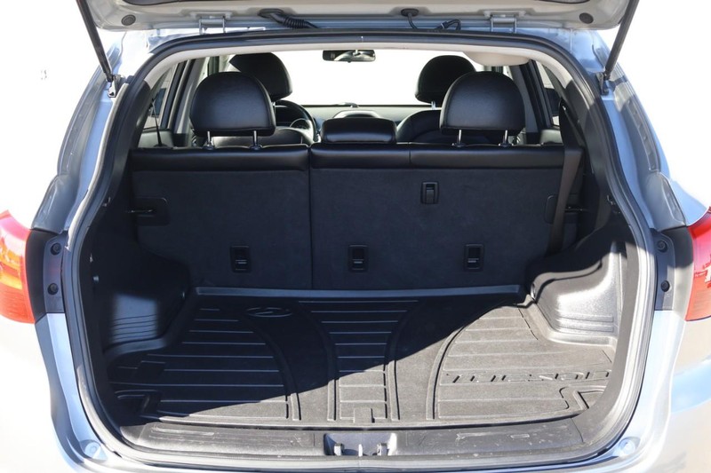 Hyundai Tucson Vehicle Full-screen Gallery Image 08