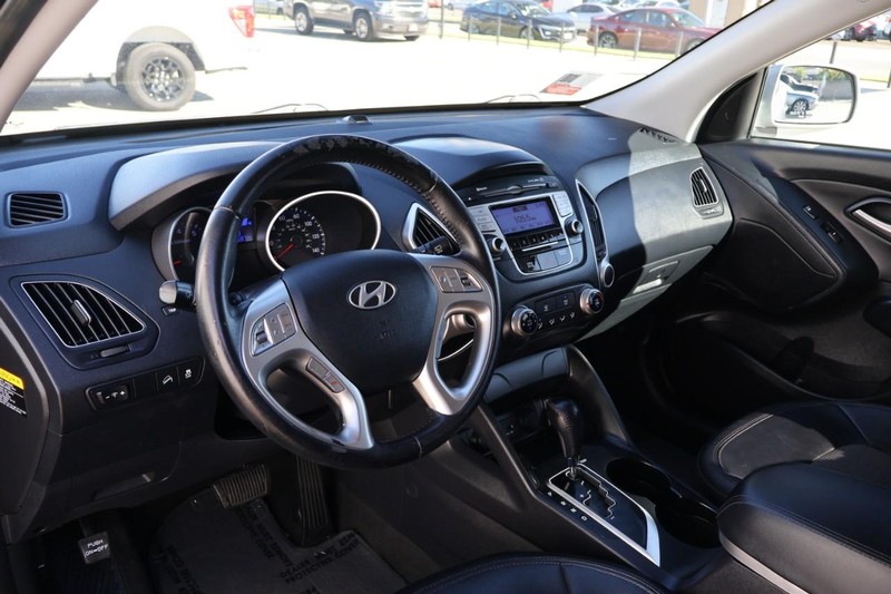 Hyundai Tucson Vehicle Full-screen Gallery Image 15