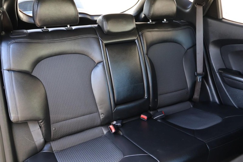 Hyundai Tucson Vehicle Full-screen Gallery Image 20