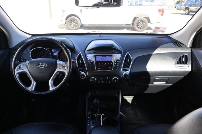 Hyundai Tucson Vehicle Full-screen Gallery Image 21