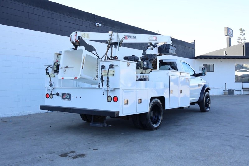 Ram 5500 Vehicle Full-screen Gallery Image 05