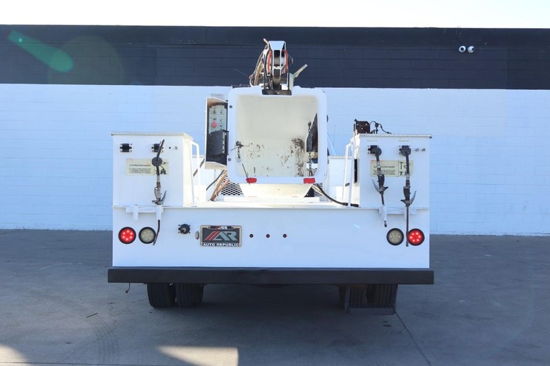 Ram 5500 Vehicle Full-screen Gallery Image 06