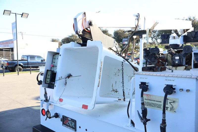 Ram 5500 Vehicle Full-screen Gallery Image 09