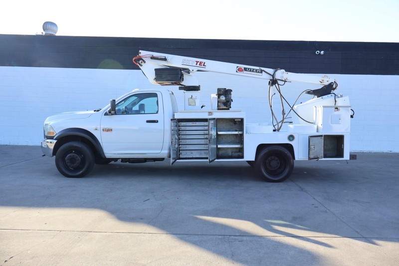 Ram 5500 Vehicle Full-screen Gallery Image 14