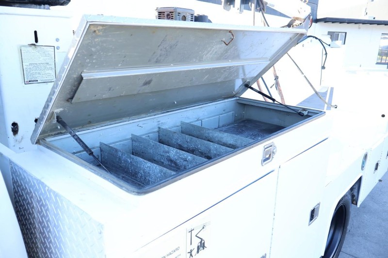 Ram 5500 Vehicle Full-screen Gallery Image 16