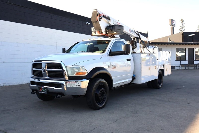 Ram 5500 Vehicle Full-screen Gallery Image 18