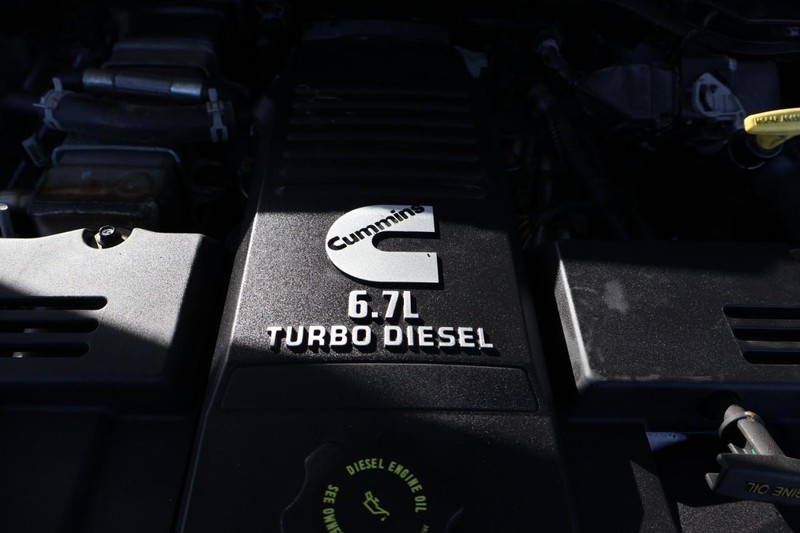 Ram 5500 Vehicle Full-screen Gallery Image 23