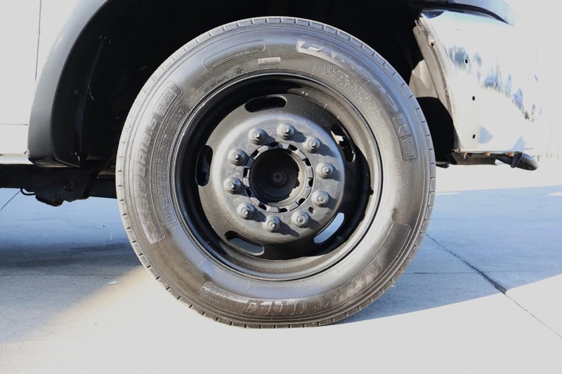 Ram 5500 Vehicle Full-screen Gallery Image 24