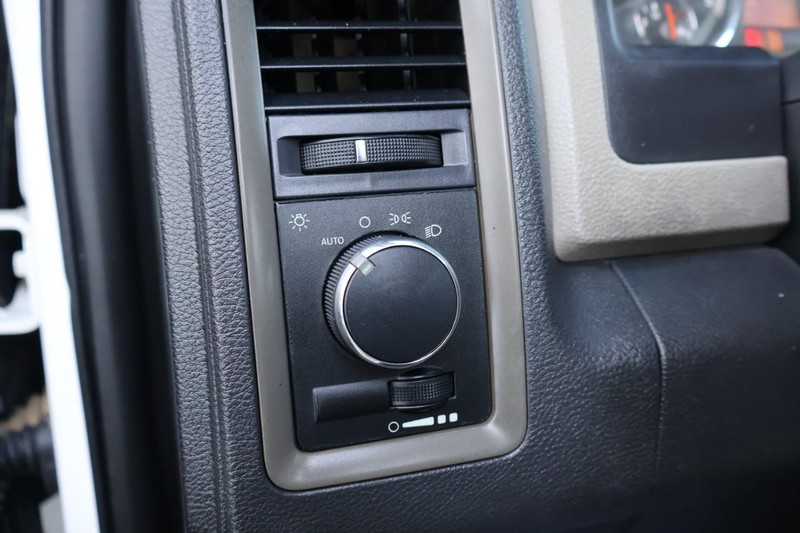 Ram 5500 Vehicle Full-screen Gallery Image 28