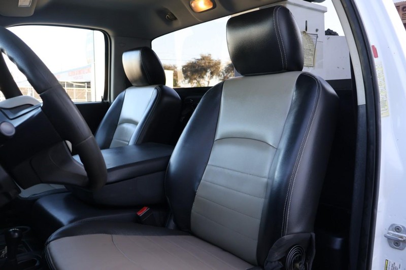 Ram 5500 Vehicle Full-screen Gallery Image 30