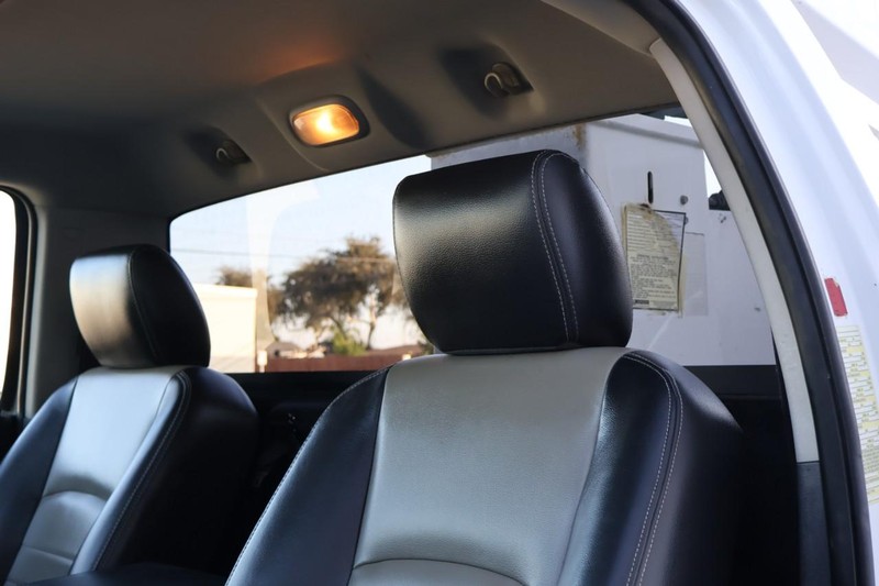 Ram 5500 Vehicle Full-screen Gallery Image 31