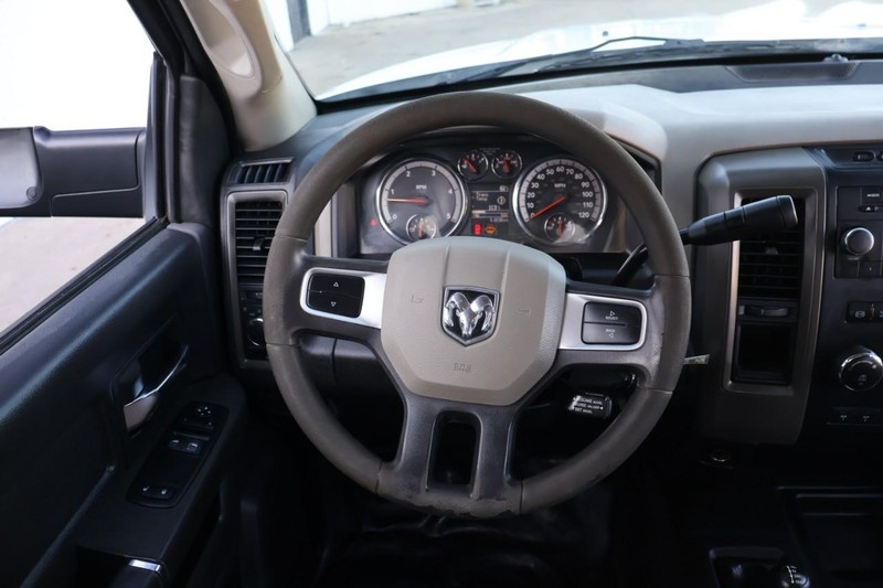 Ram 5500 Vehicle Full-screen Gallery Image 34