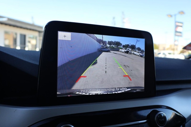 Ford Escape Vehicle Full-screen Gallery Image 33