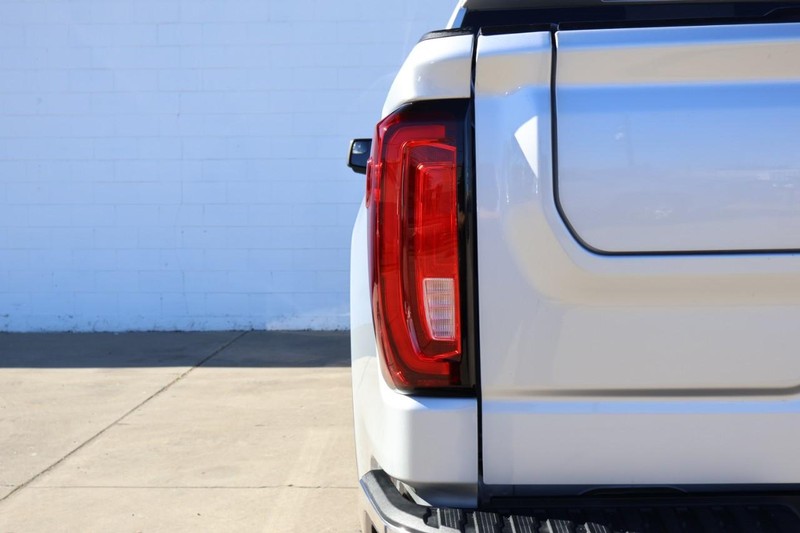 GMC Sierra 1500 Vehicle Full-screen Gallery Image 07