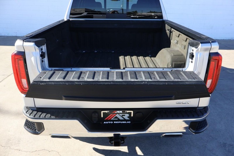 GMC Sierra 1500 Vehicle Full-screen Gallery Image 09