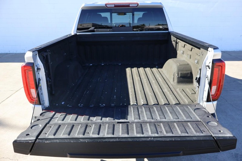 GMC Sierra 1500 Vehicle Full-screen Gallery Image 10