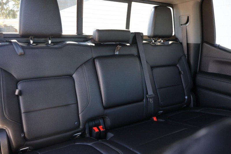 GMC Sierra 1500 Vehicle Full-screen Gallery Image 26