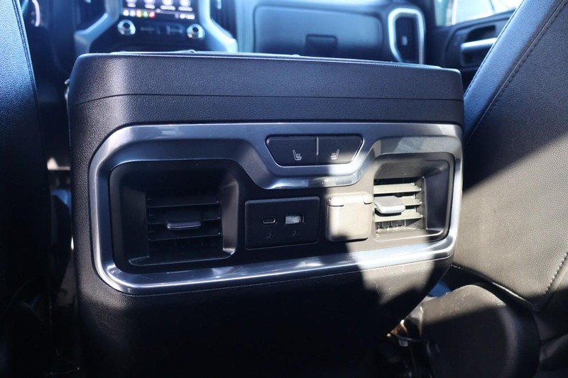 GMC Sierra 1500 Vehicle Full-screen Gallery Image 29