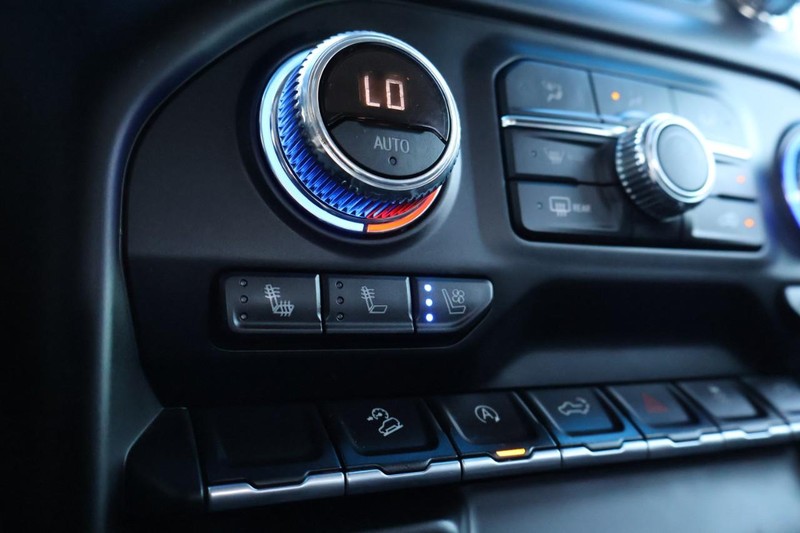 GMC Sierra 1500 Vehicle Full-screen Gallery Image 42